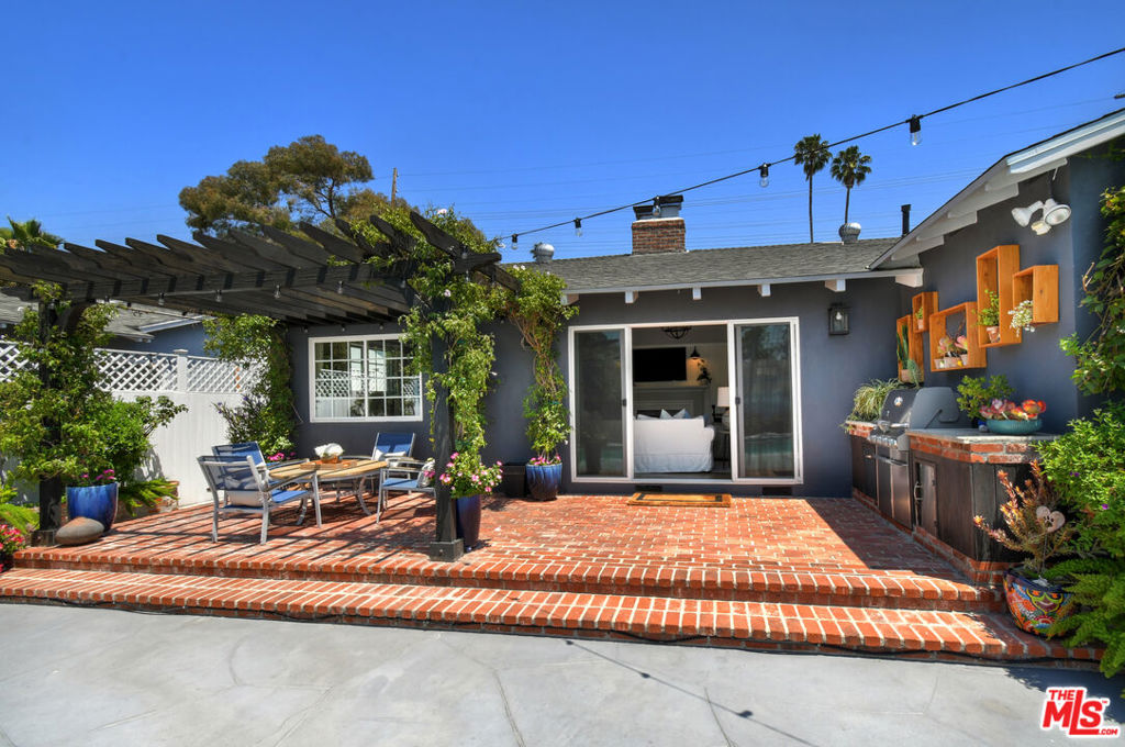 main property photo 76