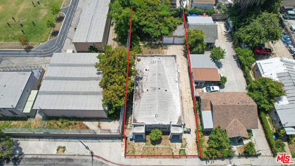 main property photo 18