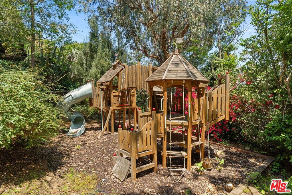 main property photo 63