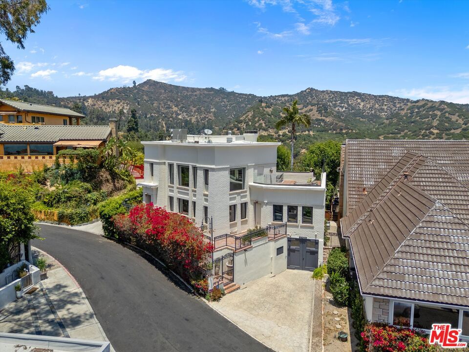 main property photo 64