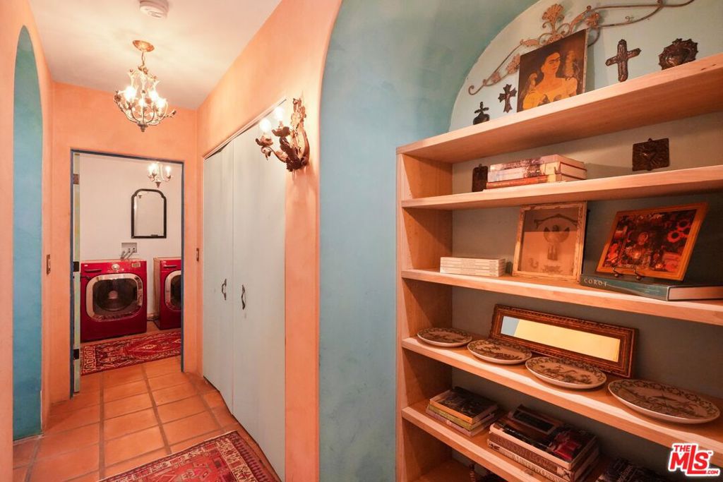 main property photo 50