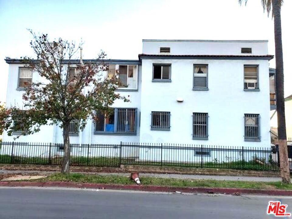 main property photo 2