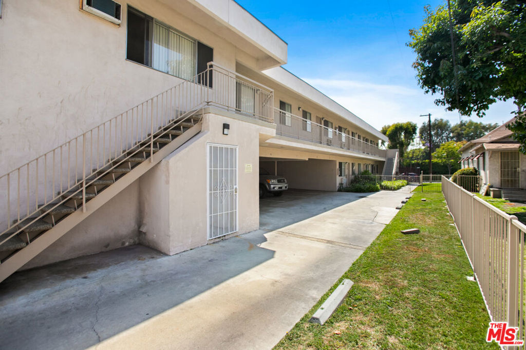 main property photo 50
