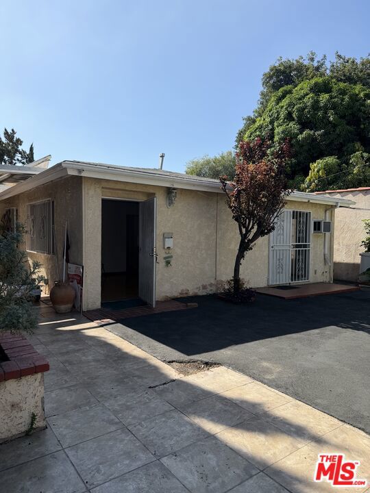 main property photo 23