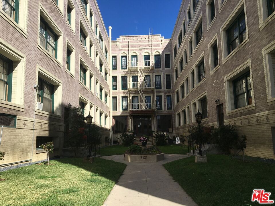 main property photo 13