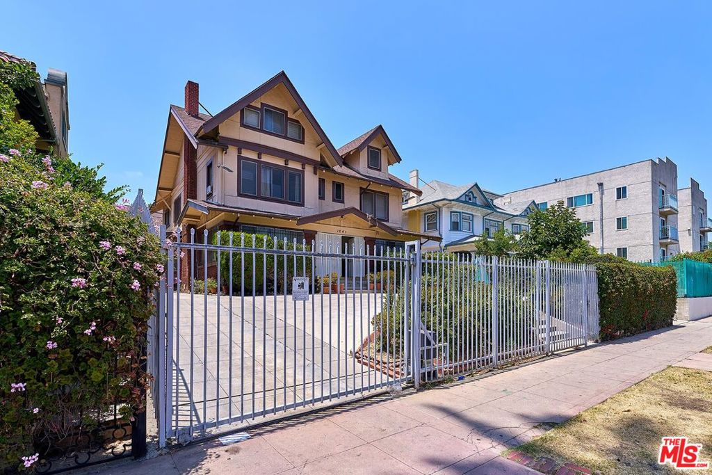 main property photo 15