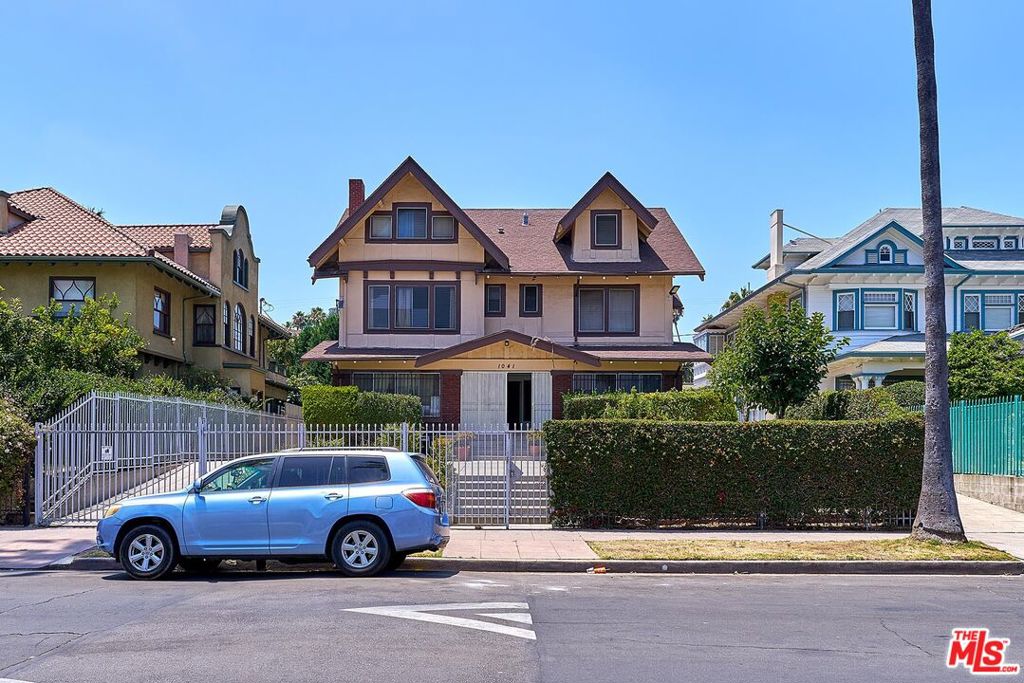 main property photo 16