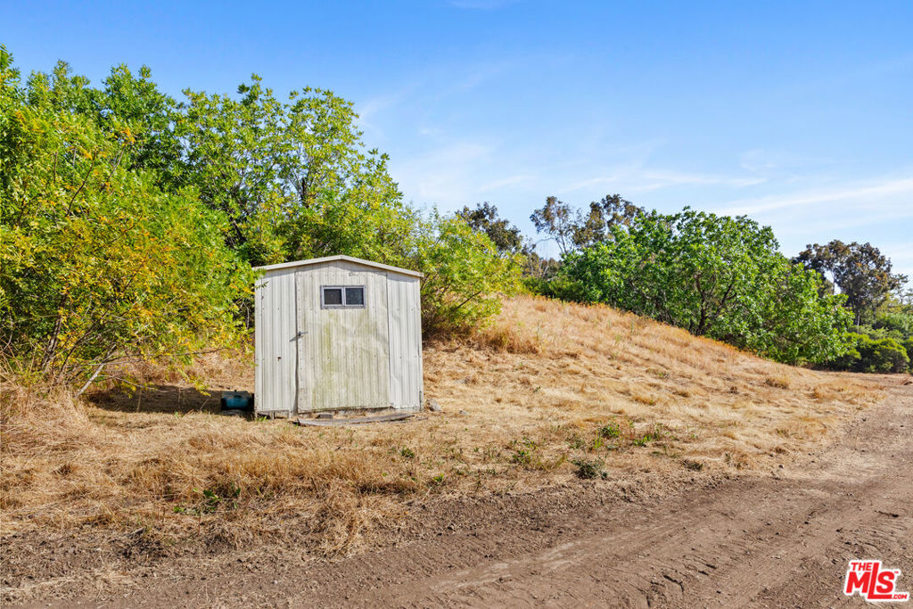 main property photo 20