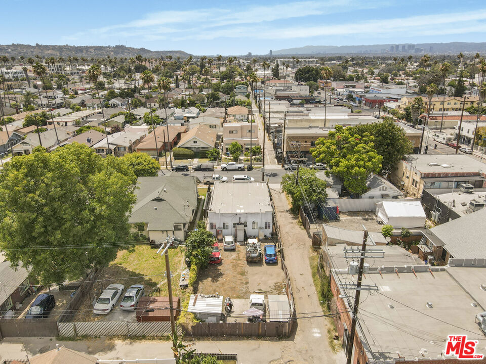 main property photo 10