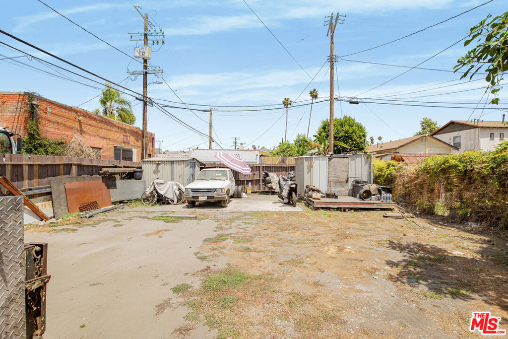 main property photo 17