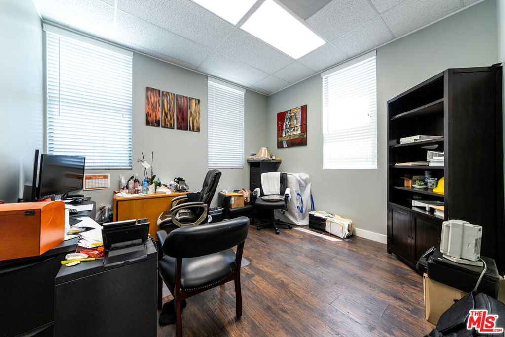 main property photo 20