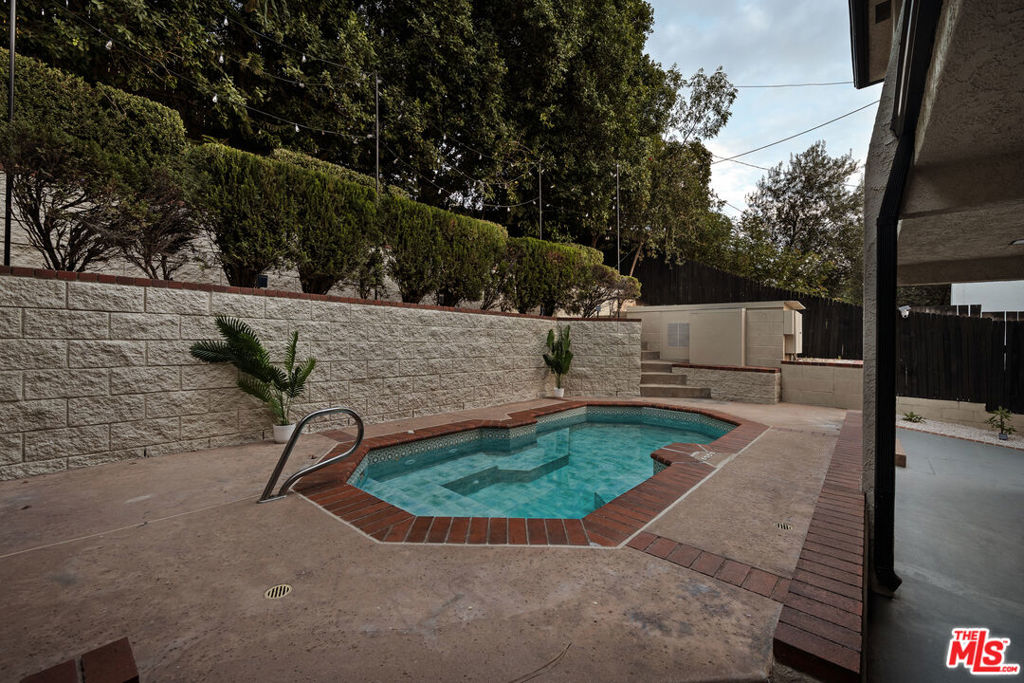 main property photo 47