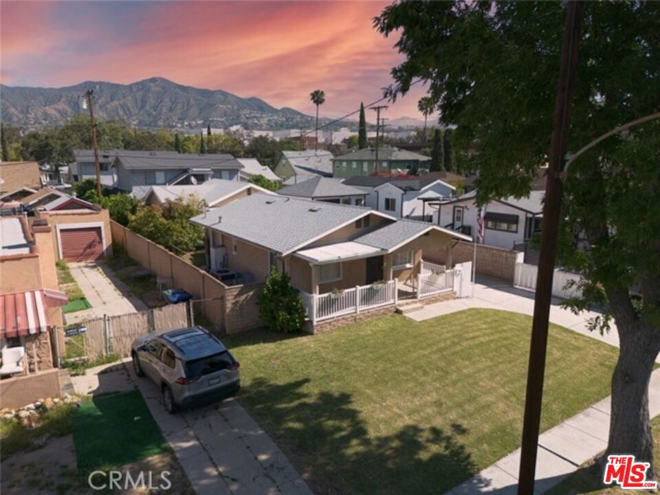 main property photo 11