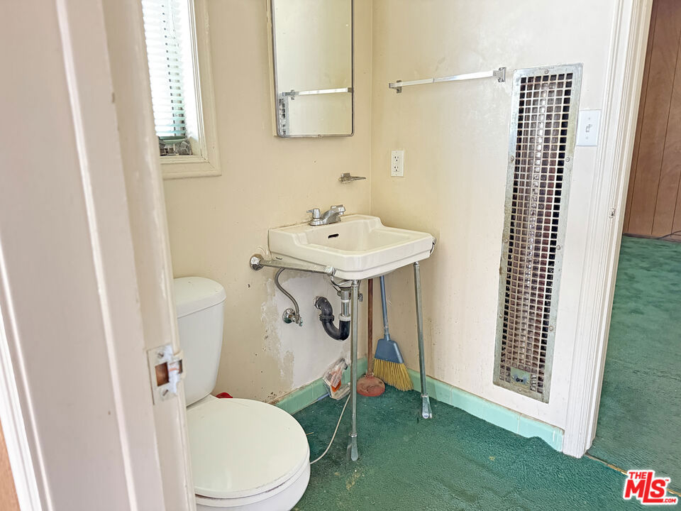 main property photo 13