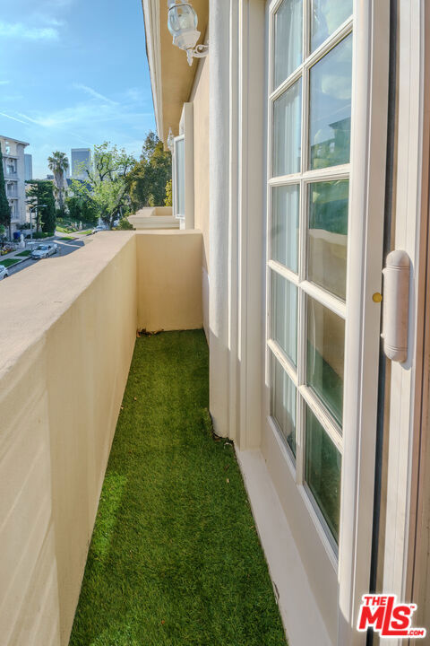 main property photo 17