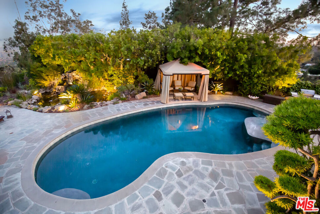 main property photo 36