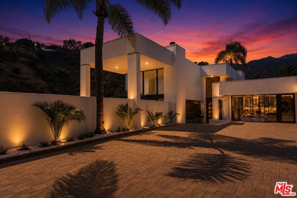 main property photo 29