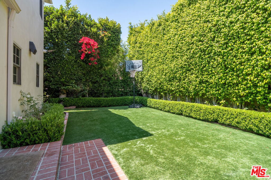 main property photo 51