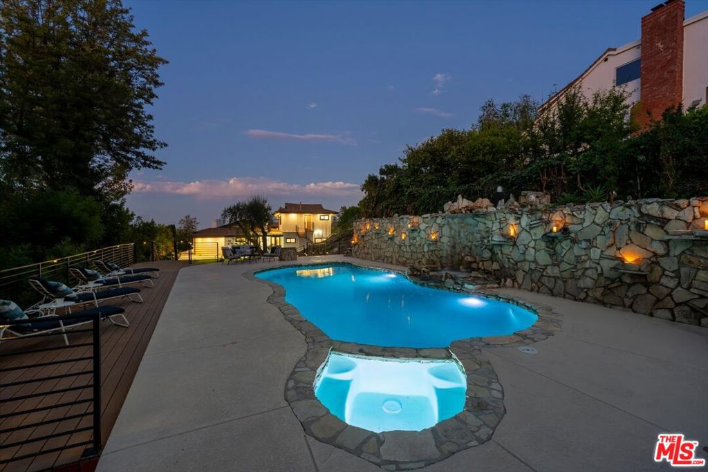 main property photo 61