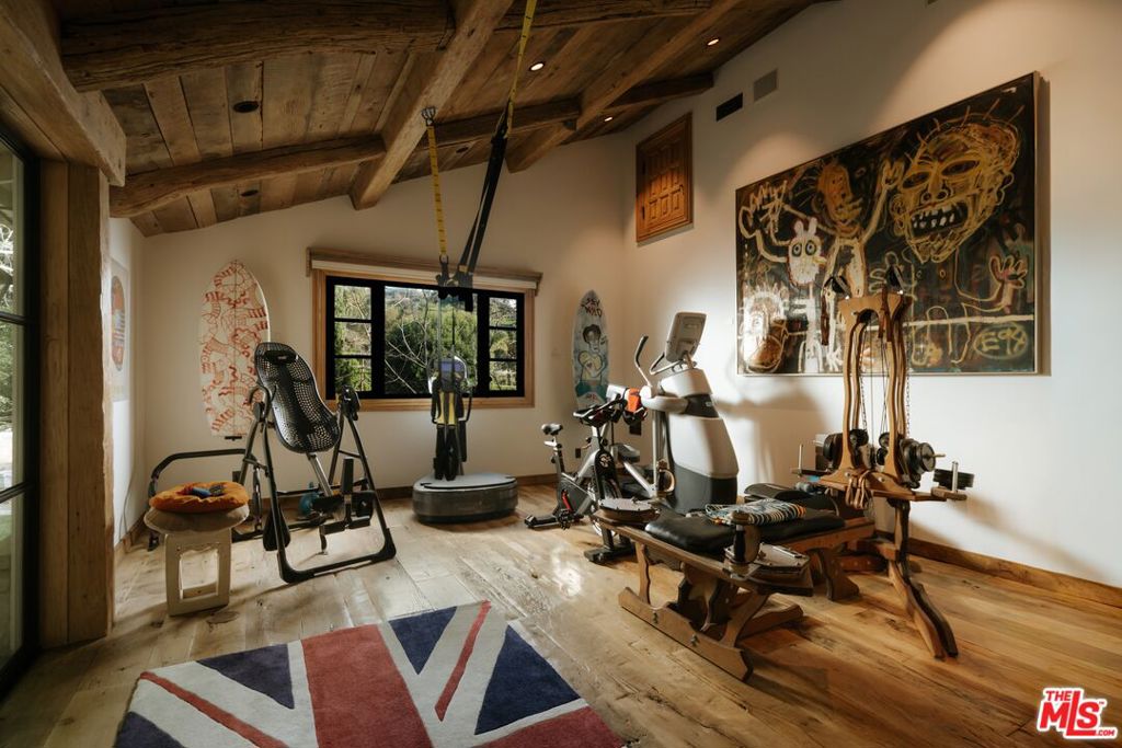 main property photo 40