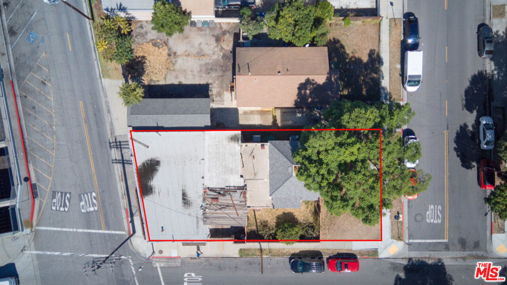 main property photo 28