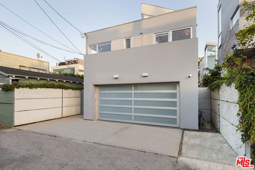 main property photo 58