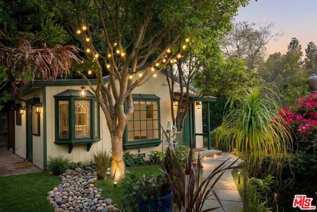 main property photo 12