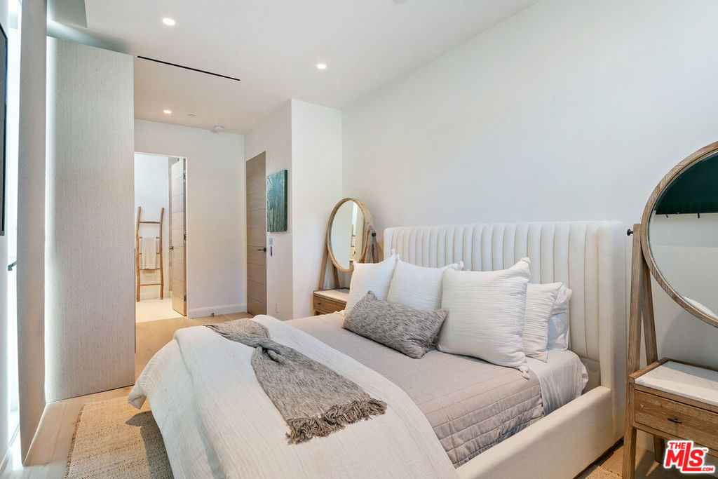 main property photo 71