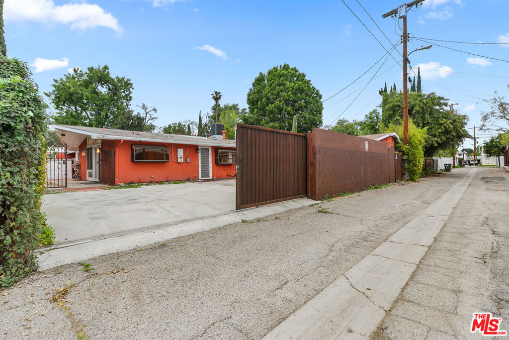 main property photo 49