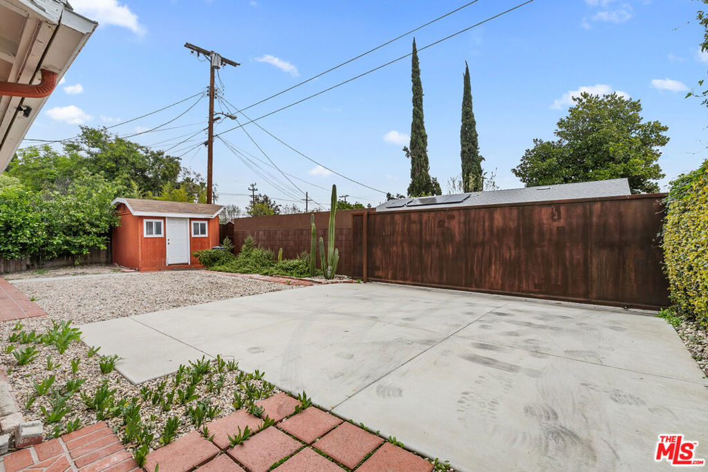 main property photo 51