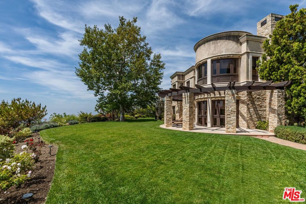 main property photo 25