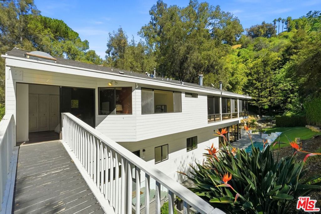 main property photo 31