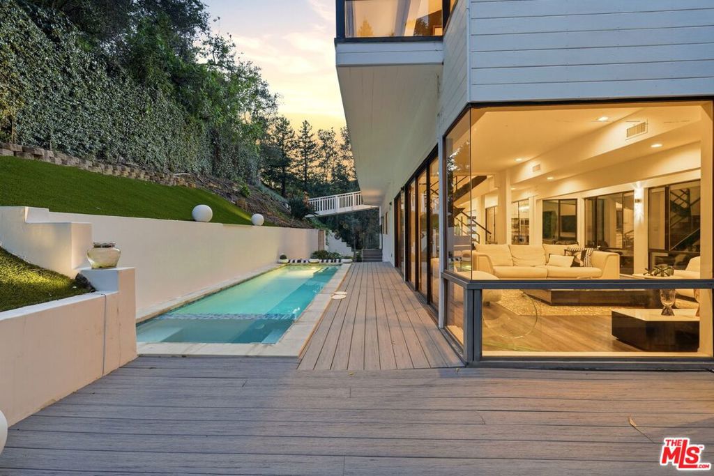 main property photo 51
