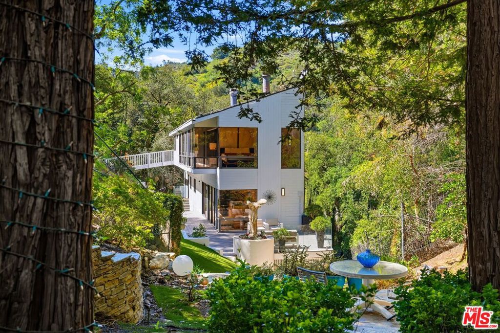 main property photo 60