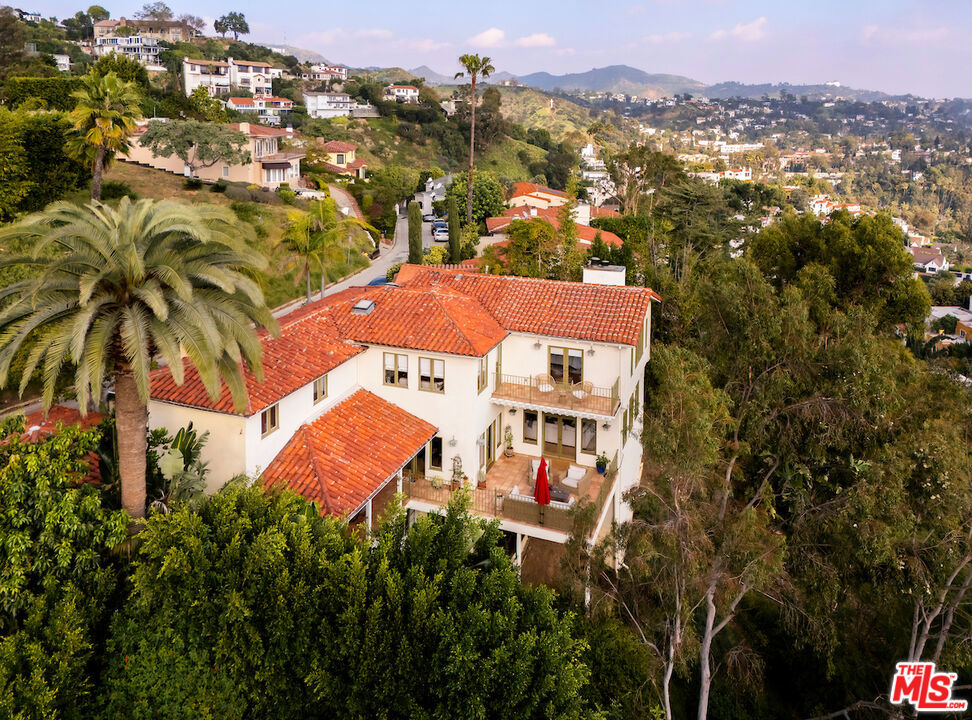 main property photo 41
