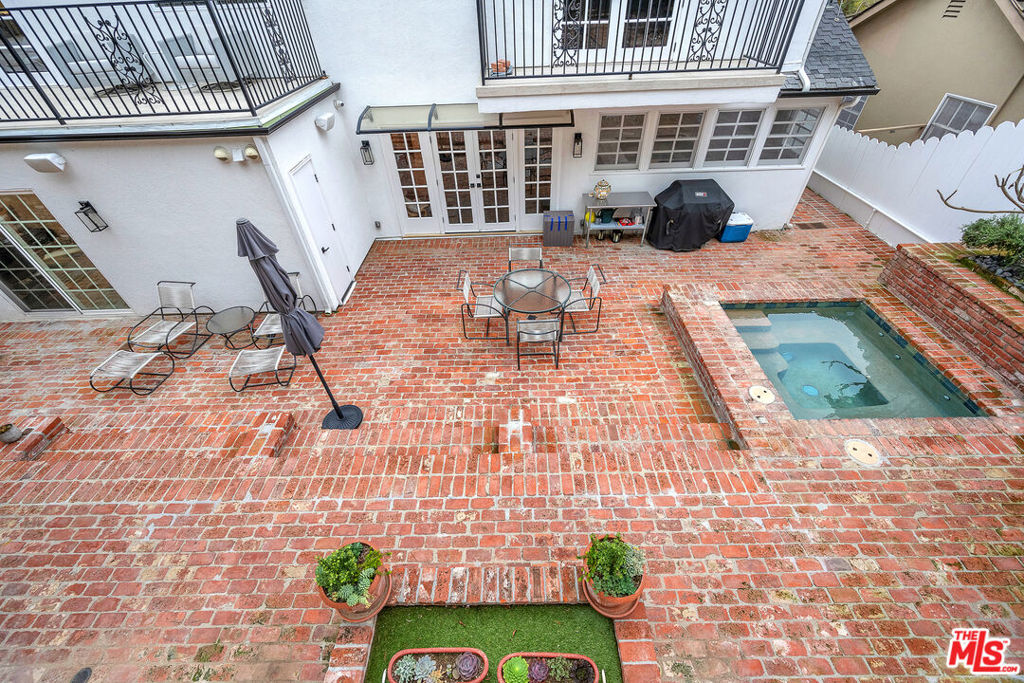 main property photo 41