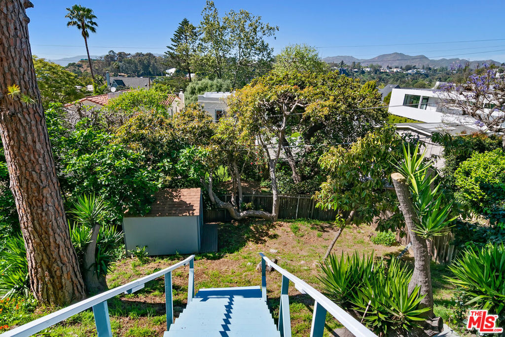 main property photo 40