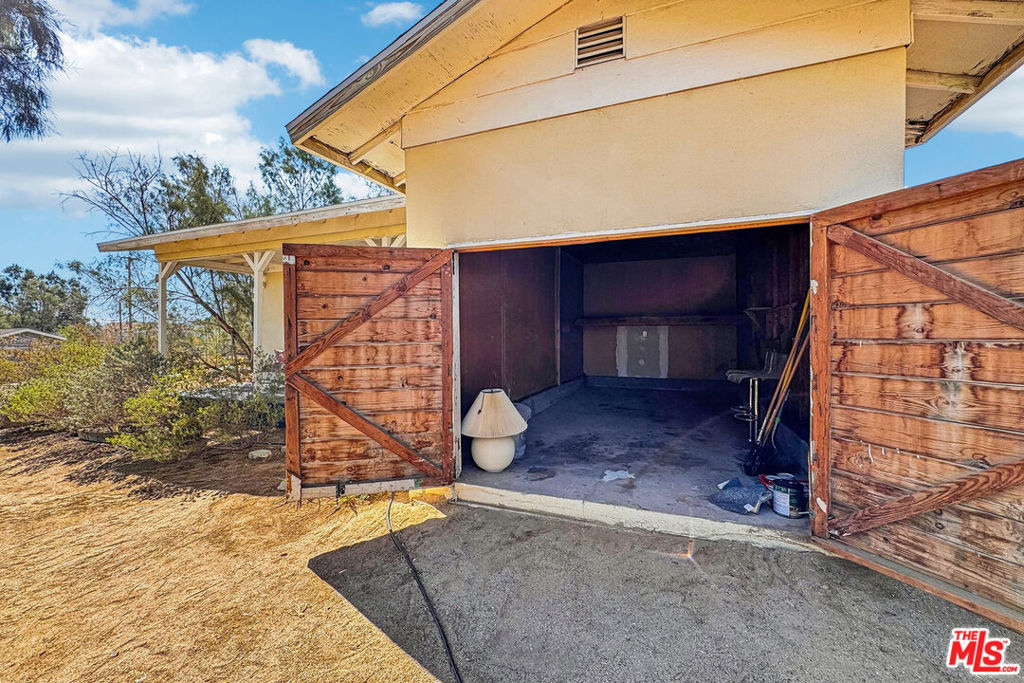 main property photo 32