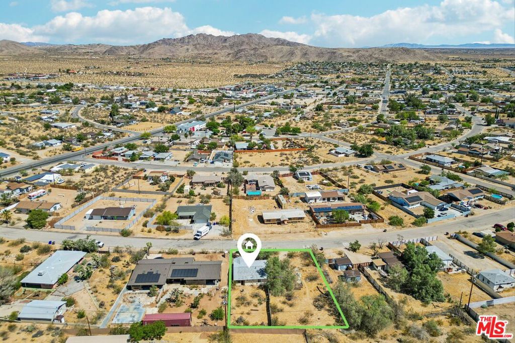 main property photo 40
