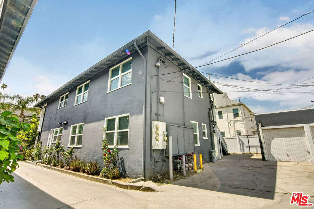 main property photo 15