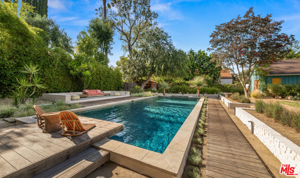 main property photo 51