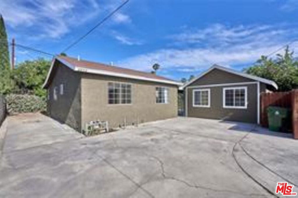 main property photo 50
