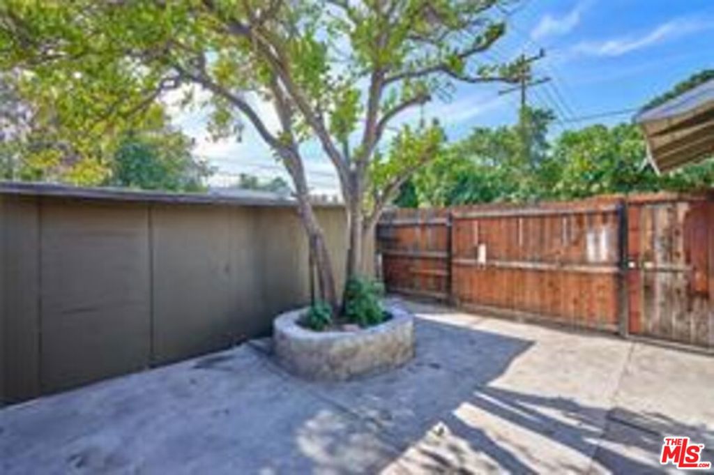 main property photo 59