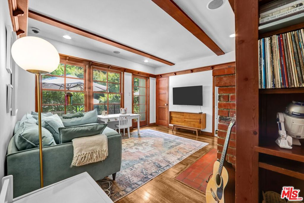 main property photo 17