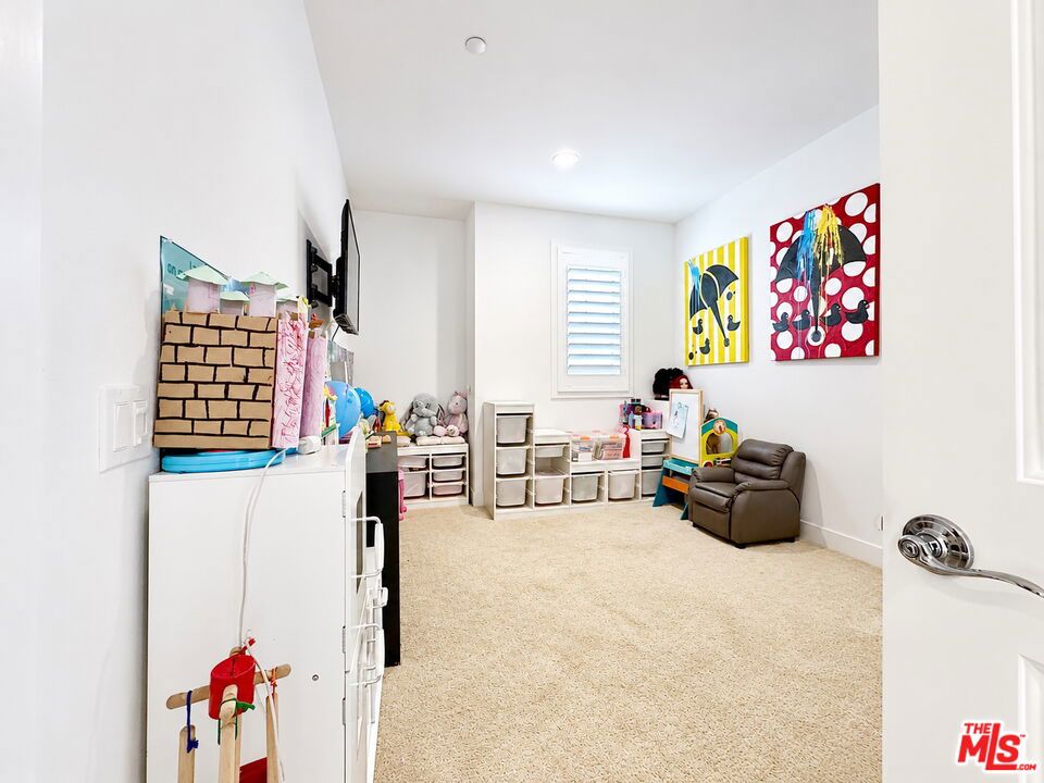 main property photo 60