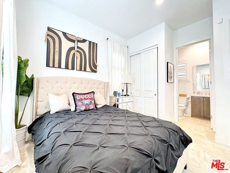 main property photo 64
