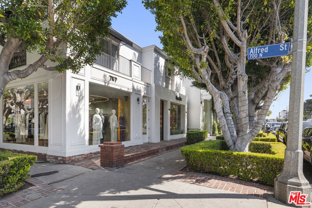 main property photo 45
