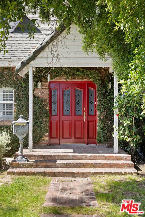main property photo 39