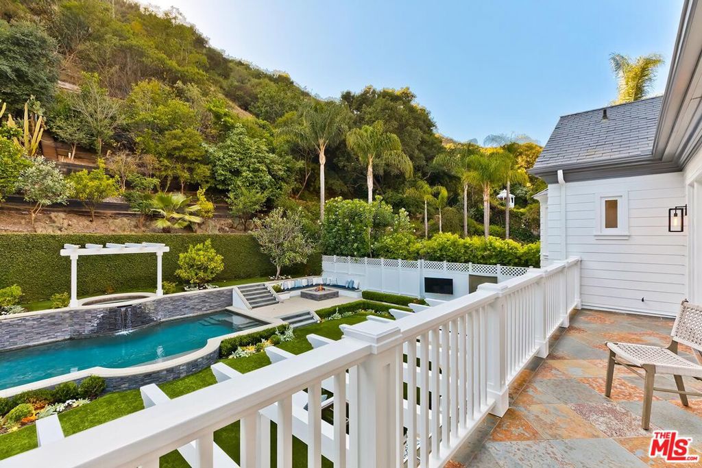 main property photo 41
