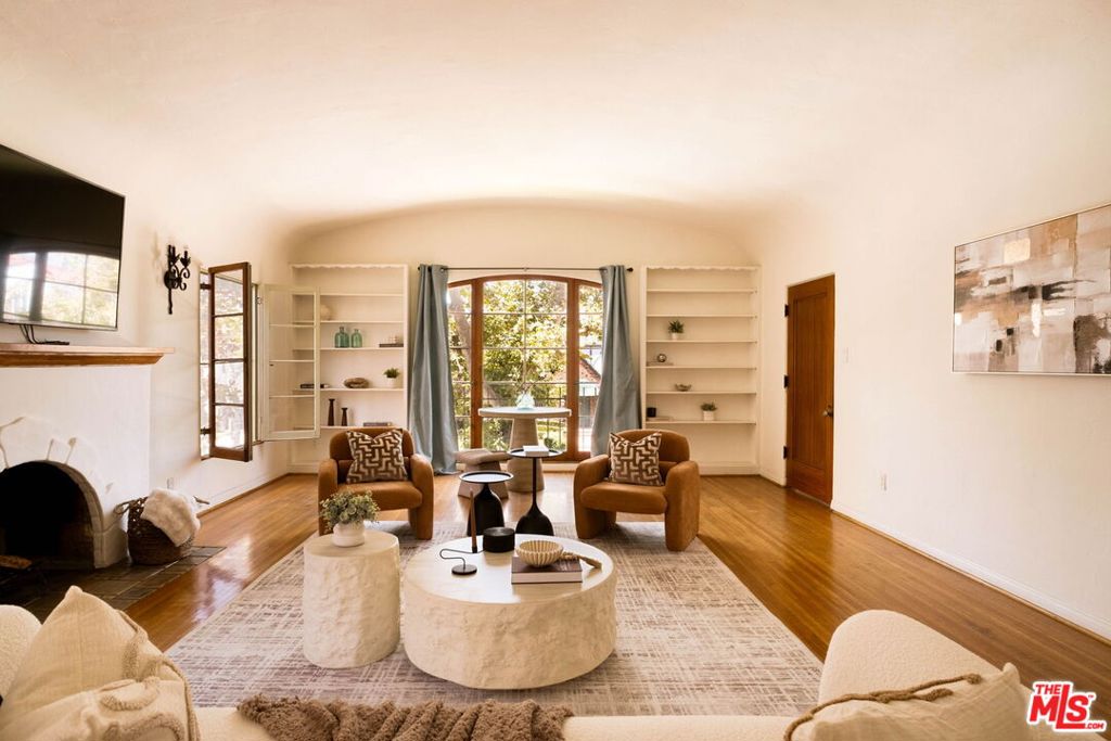 main property photo 6